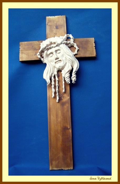 Kříž s tváří Krista